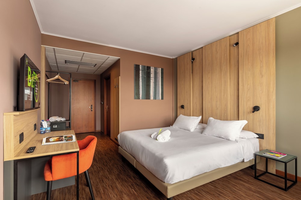 Standard Double Room - Photo 1