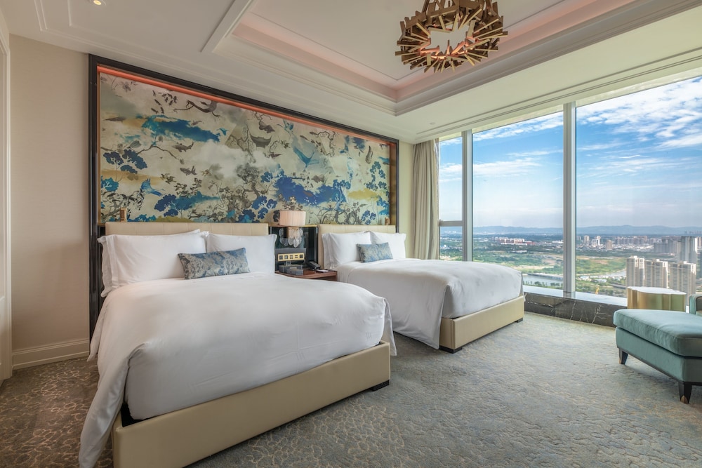 Room, 2 Queen Beds, Lake View (Skyline)