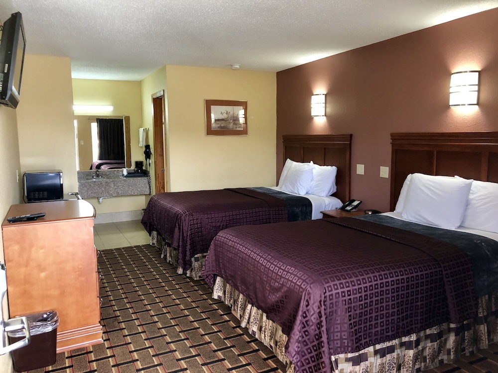 Room, 2 Double Beds, Smoking - Photo 2