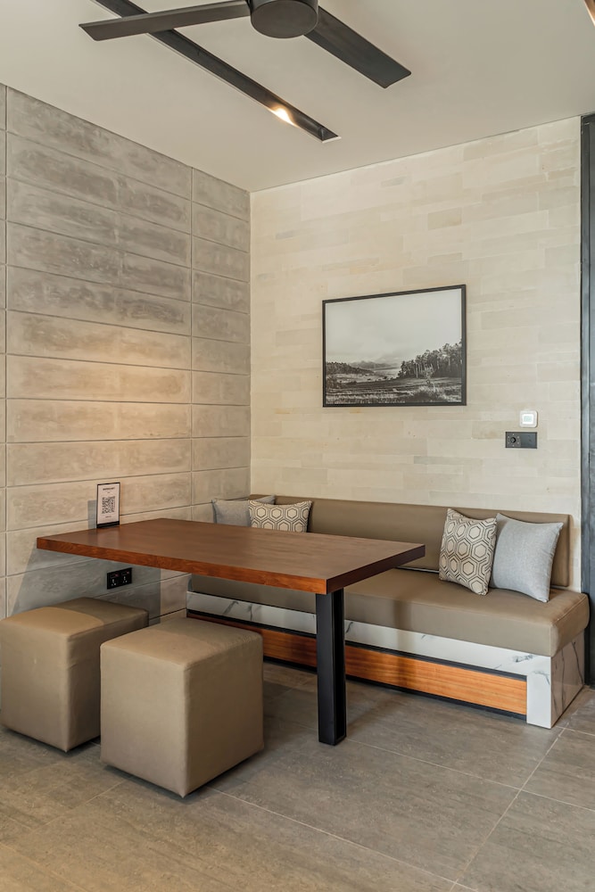 Premium Apartment, 1 Bedroom, Balcony photo 3