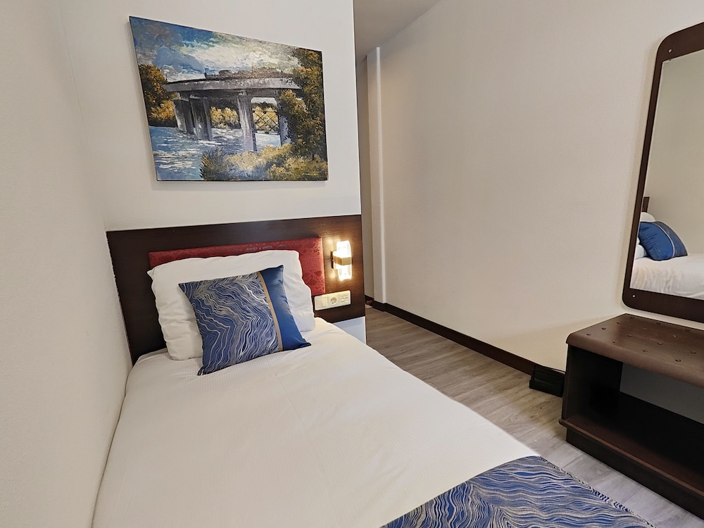 Single Room, 1 Twin Bed photo 3