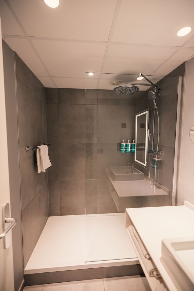 Executive Double Room, 1 Double Bed - Photo 8
