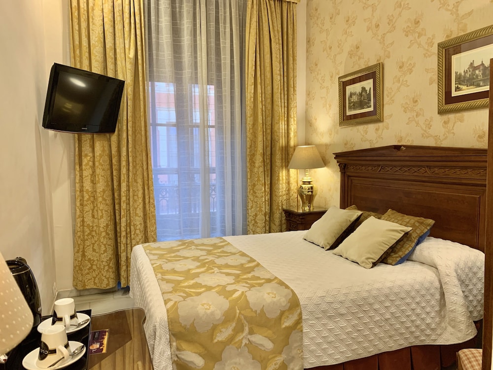 Double Room - Photo 1