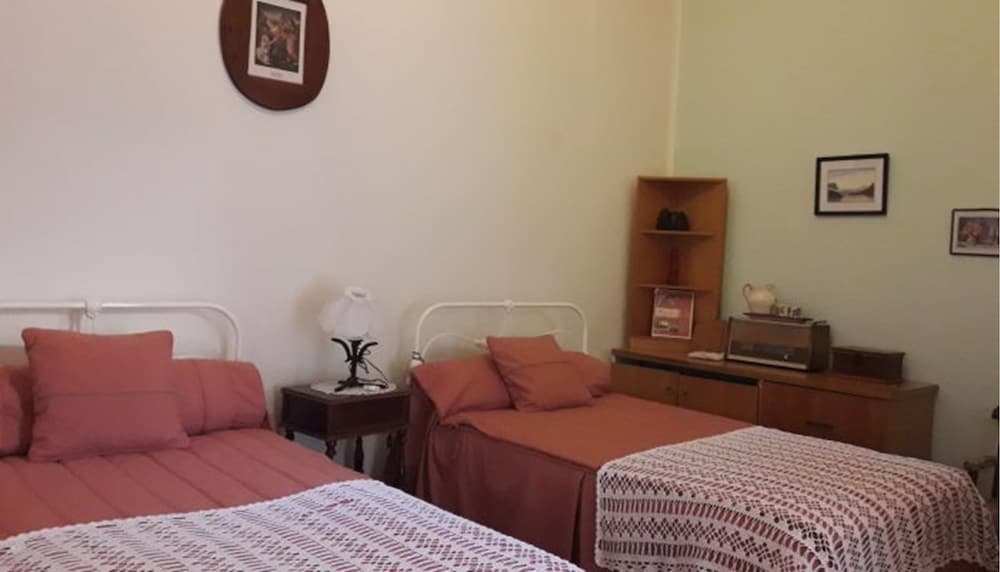 Double Room, 2 Large Single Beds