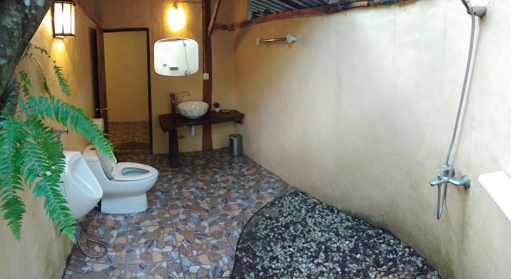 Family Room, Garden Area photo 3