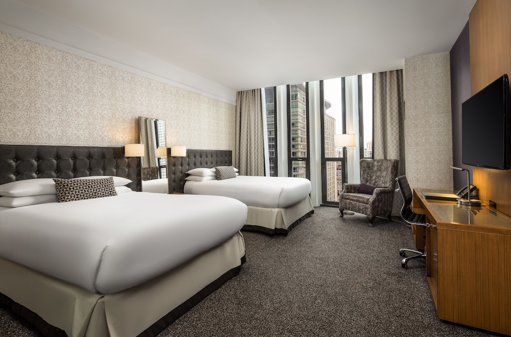 Room, 2 Queen Beds, City View