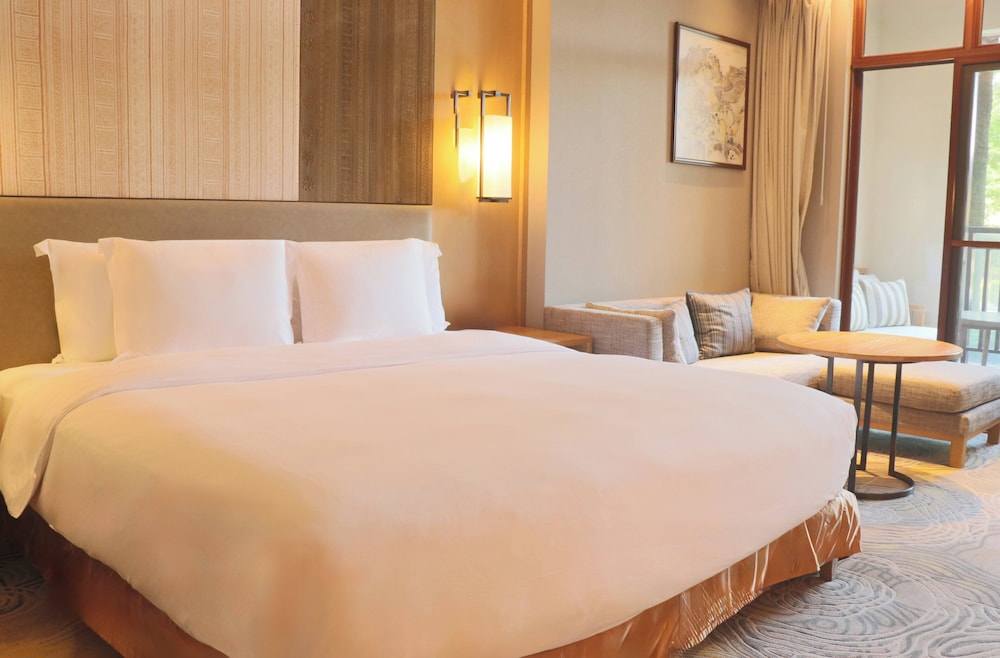 Standard Room, 1 King Bed, Accessible