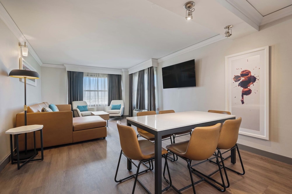 Grand Suite, 1 King Bed with Sofa bed, Kitchen (Jacuzzi) - Photo 4