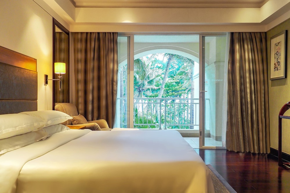 Grand Suite, 1 King Bed, Balcony, Ocean View - Photo 4