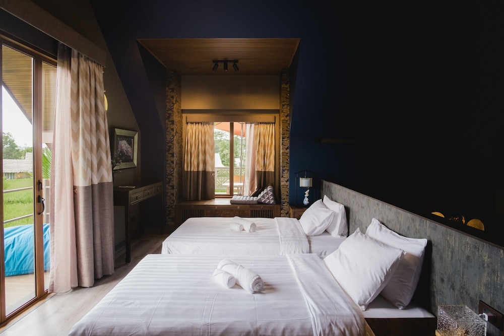 Executive Suite, Mountain View - Photo 10