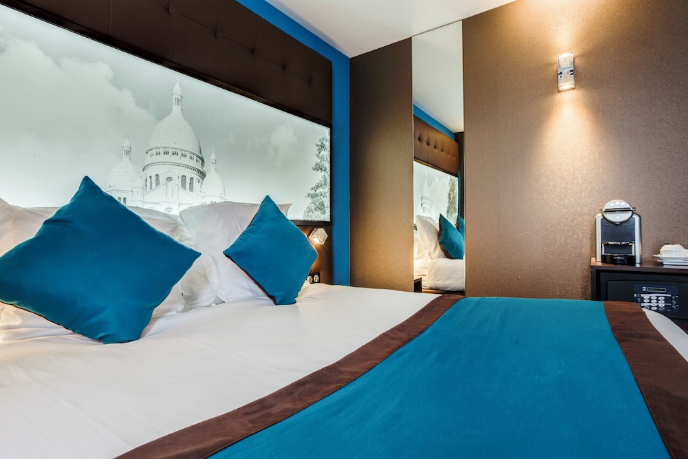 Standard Room, 1 Queen Bed, Non Smoking thumbnail 5
