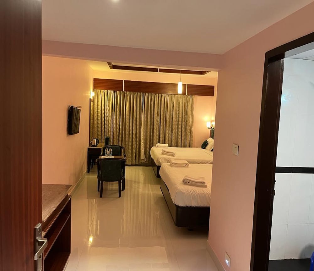 Family Quadruple Room - Photo 4