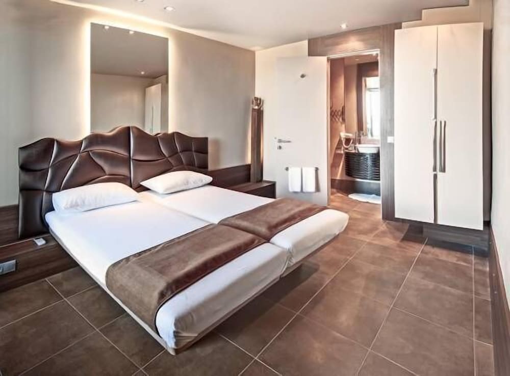 Double or Twin Room photo 2