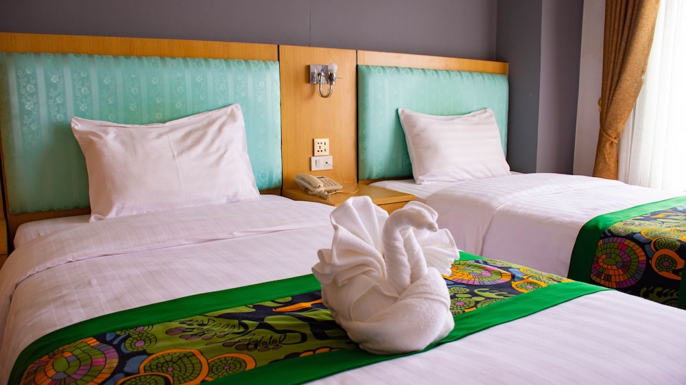 Deluxe Twin Room photo 2