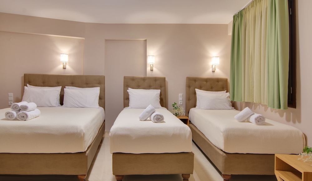 Deluxe Quadruple Room photo 3