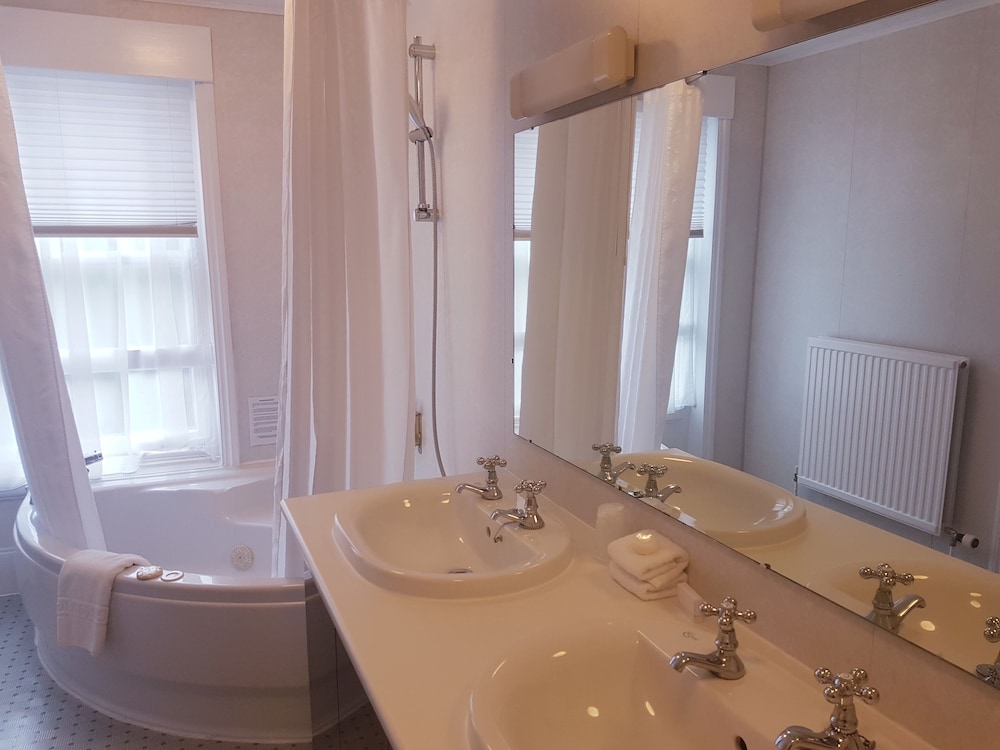 Executive Room, 1 Double Bed, Non Smoking - Photo 5