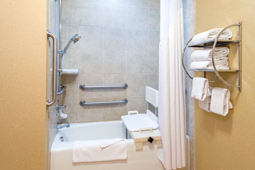 Standard Room, 2 Queen Beds, Accessible (Communications, Accessible Tub) - Photo 6