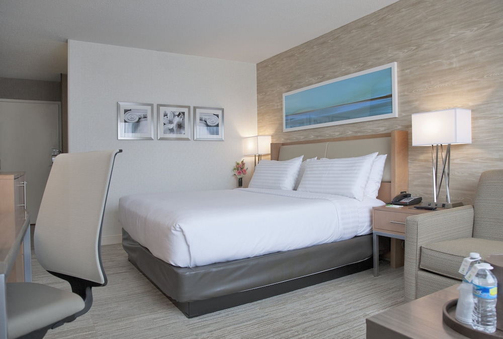 Standard Room, 1 King Bed with Sofa bed - Photo 3