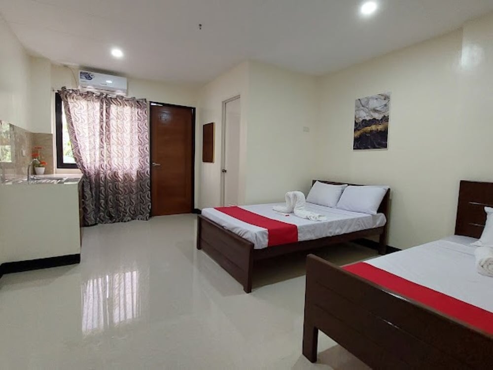Executive Quadruple Room photo 3