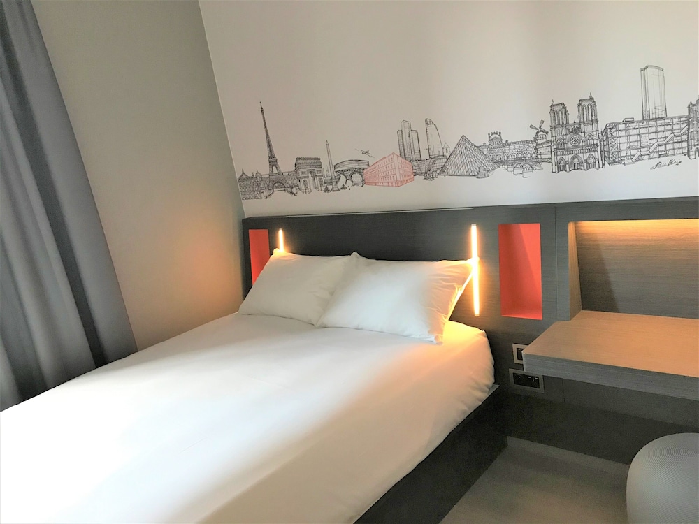 Double Room with Window - Photo 5
