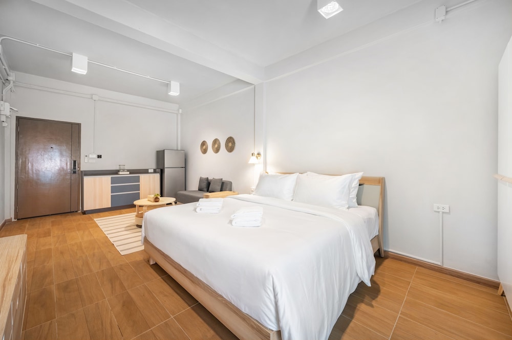 Deluxe Double Room photo 2