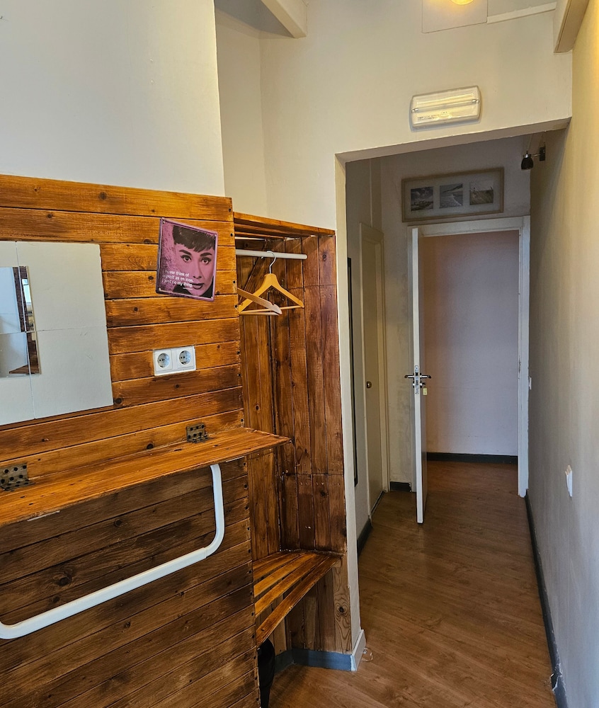 Twin Room, Private Bathroom (Bunk Bed) photo 3
