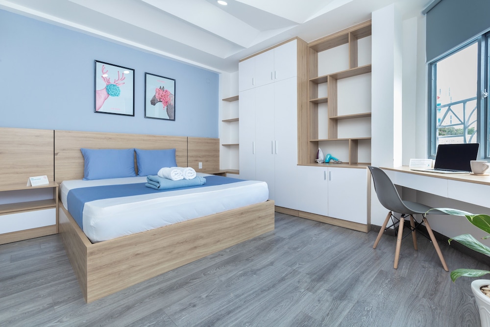 Standard Studio, 1 Queen Bed, Non Smoking, Kitchenette