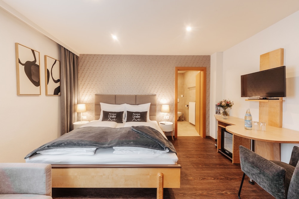 Classic Double Room, Park View, Garden Area photo 1