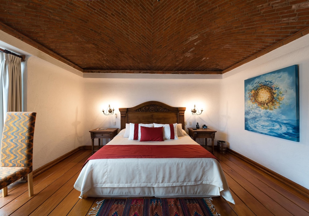 Junior Suite, 1 King Bed - Photo 2