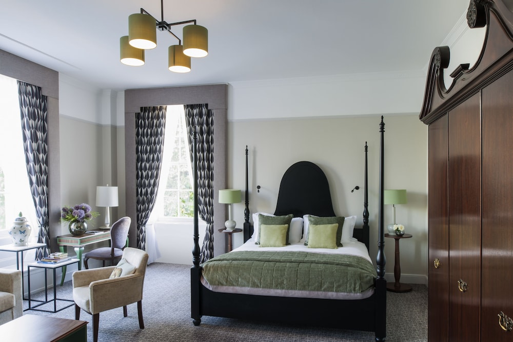 Superior Suite, 1 King Bed, Ensuite - Photo 2
