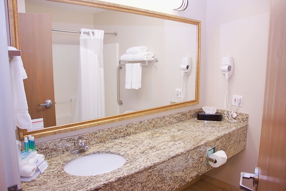 Suite, 1 King Bed With Sofa Bed, Jetted Tub - Photo 3