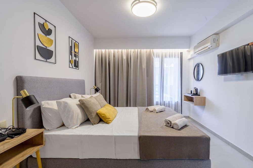 Deluxe Double Room, Balcony, City View