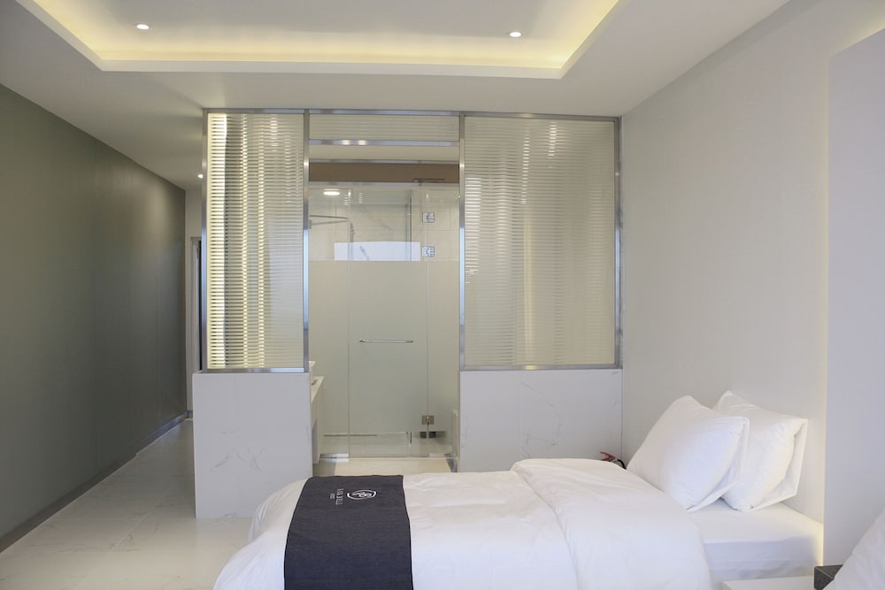 Premium Room - Photo 1