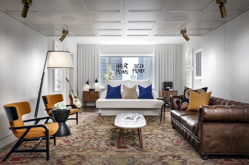 Suite, Multiple Beds (John Lennon Yoko Ono)