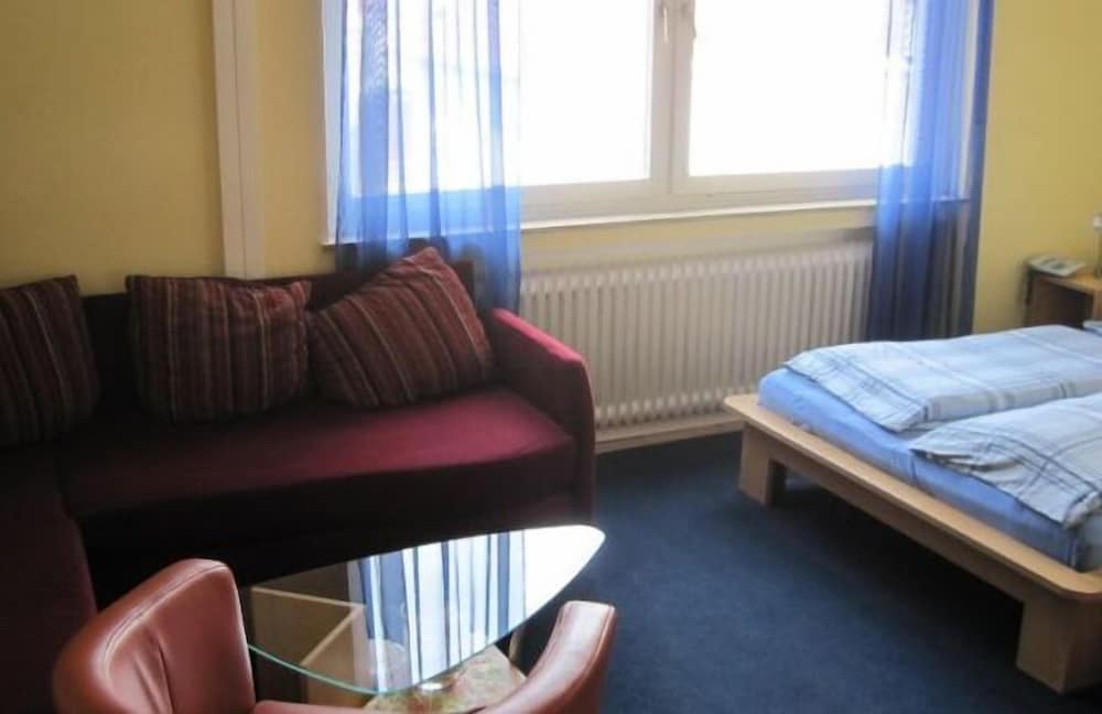 Double Room - Photo 3