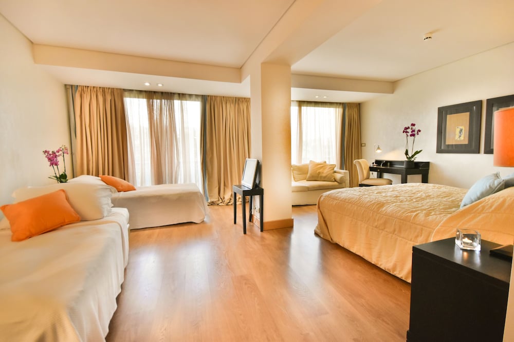 Family Room, City View