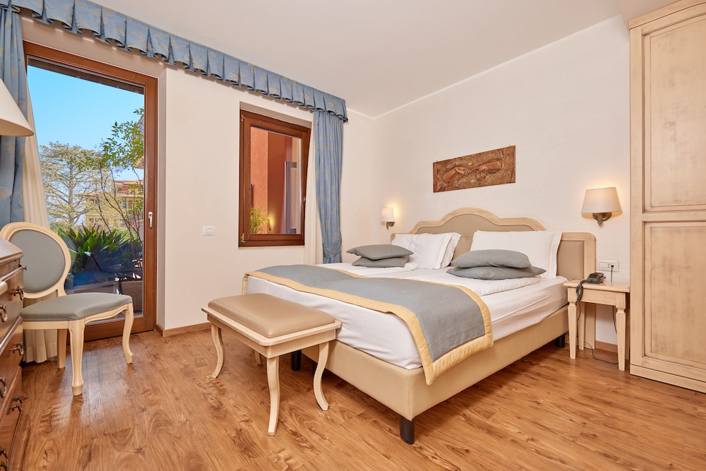 Superior Double Room, 1 Bedroom, Refrigerator, Courtyard Area photo 2
