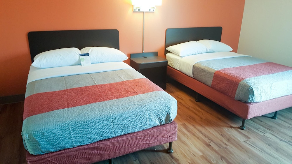Standard Room, 2 Double Beds, Non Smoking photo 1