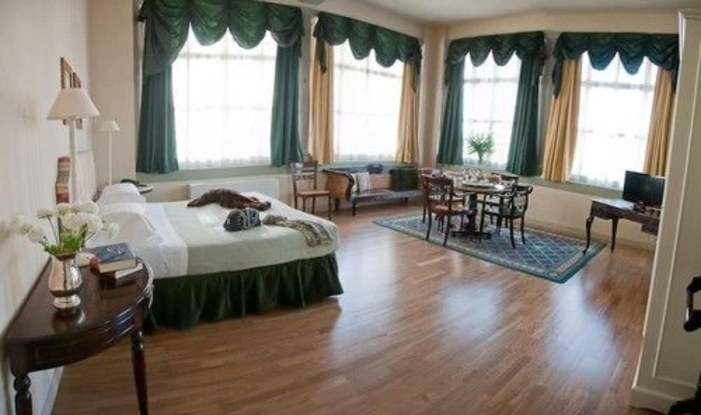 Suite, 2 Bedrooms, City View photo 1