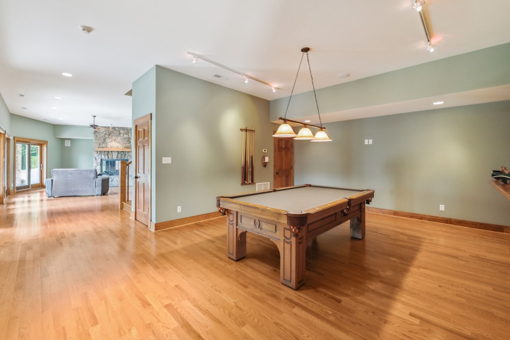 House, 5 Bedrooms photo 2