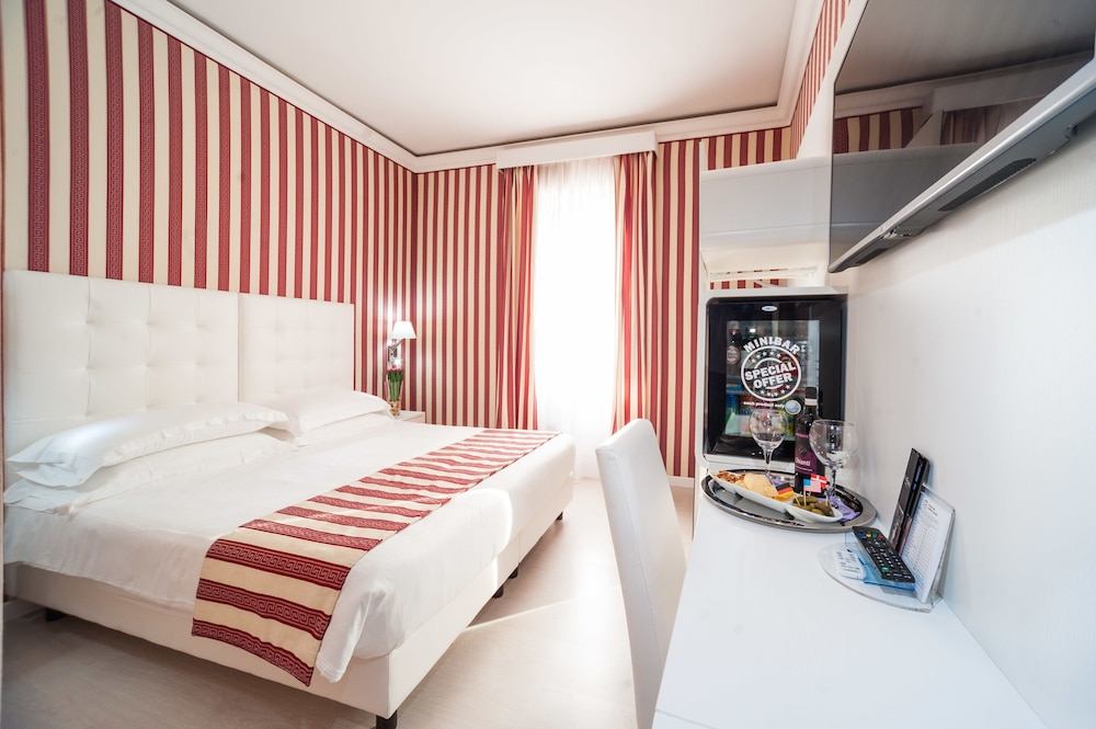 Deluxe Double Room, City View photo 1
