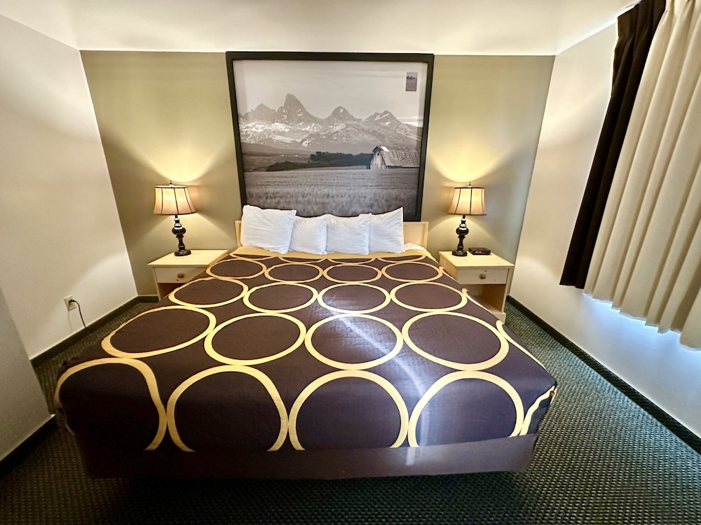 Suite, 1 King Bed, Non Smoking photo 2