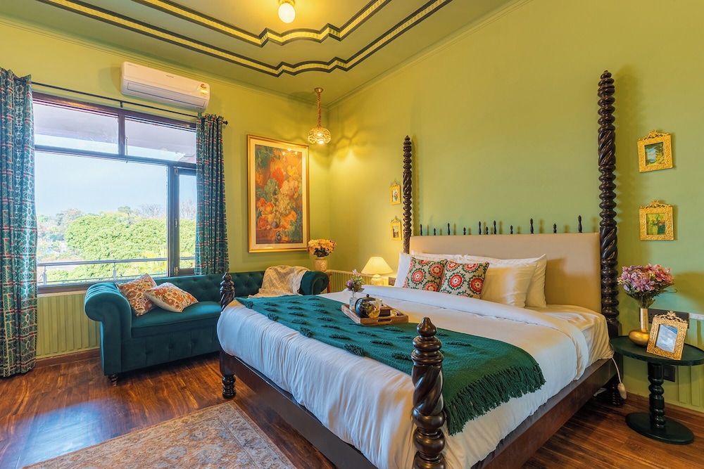 Signature Room