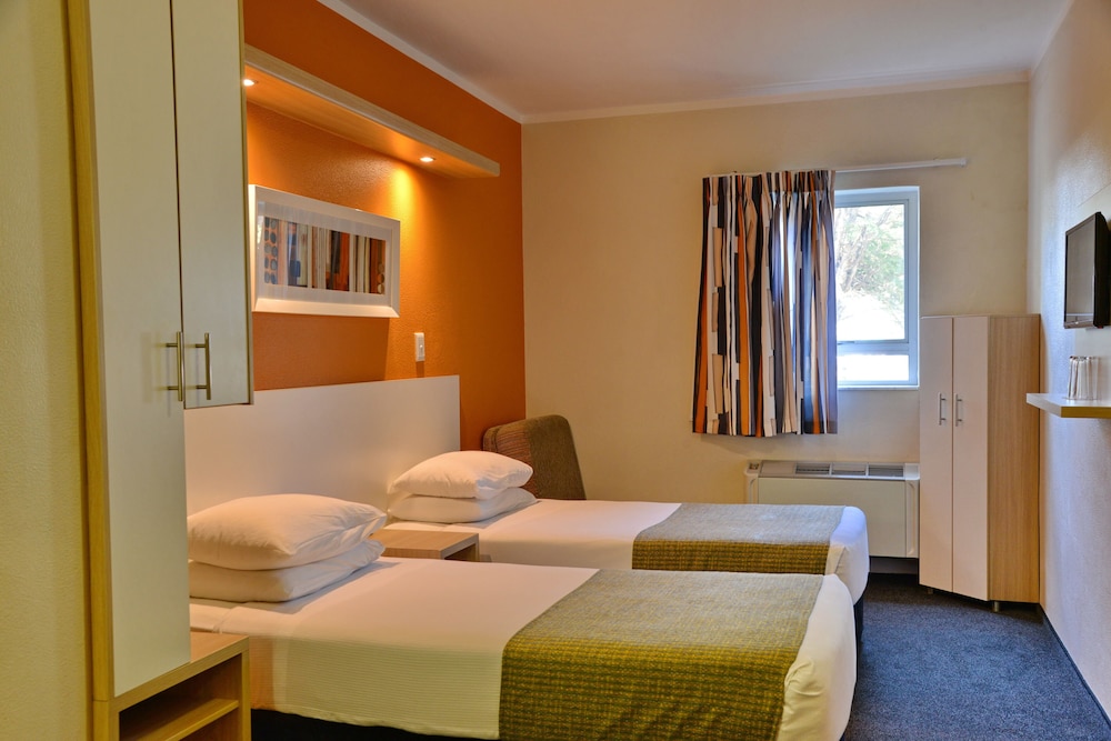 Twin Room, Accessible, Non Smoking photo 1