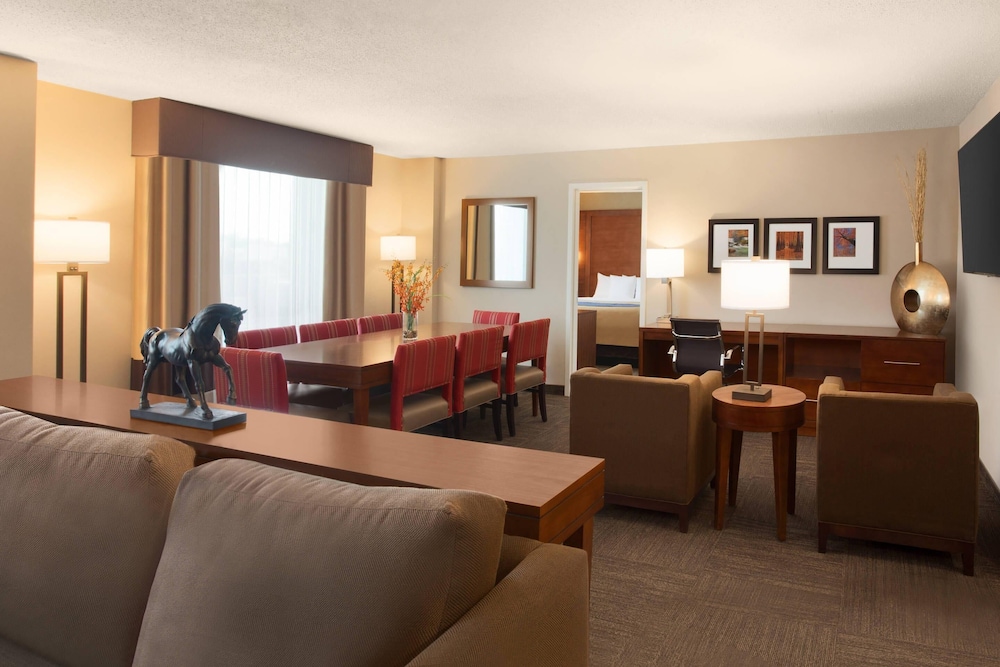 Presidential Suite, King Bed - Photo 2