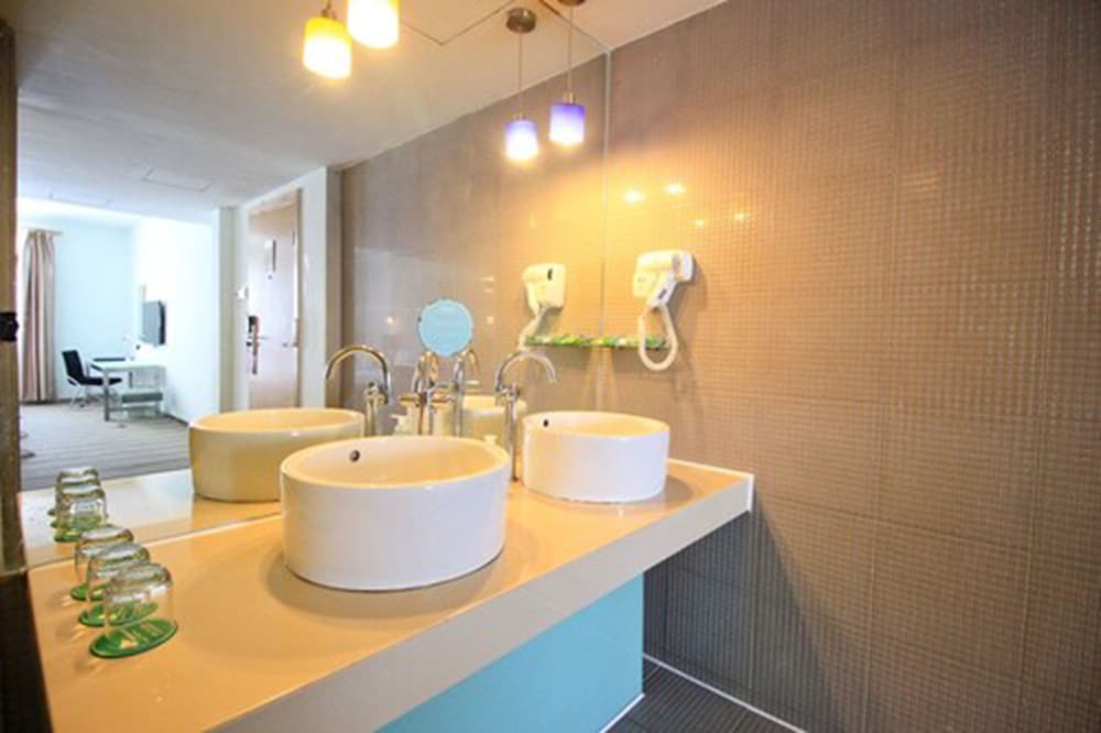 Superior Twin Room - Photo 2