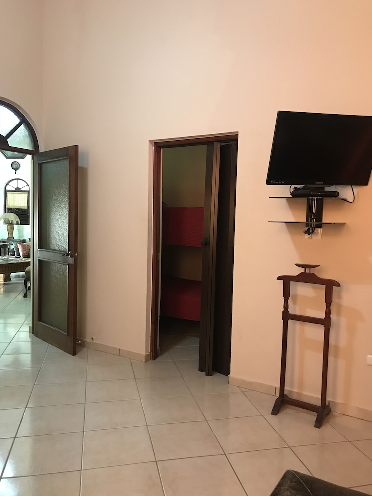 Signature Villa, 3 Bedrooms, Smoking, Pool View photo 1