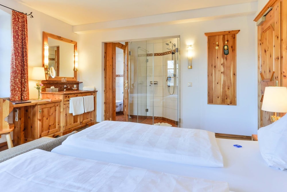 Standard Double Room - Photo 2
