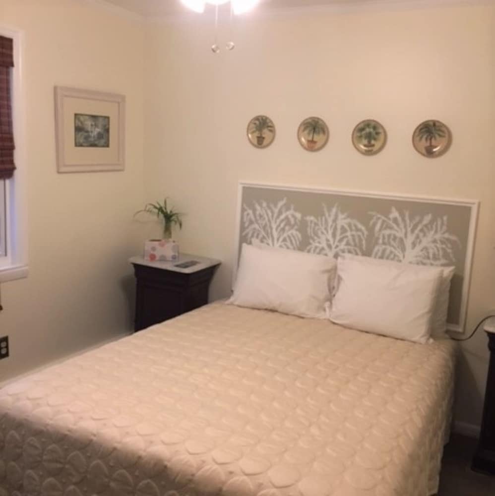 Standard Queen Room, Private Bathroom (Room 3)