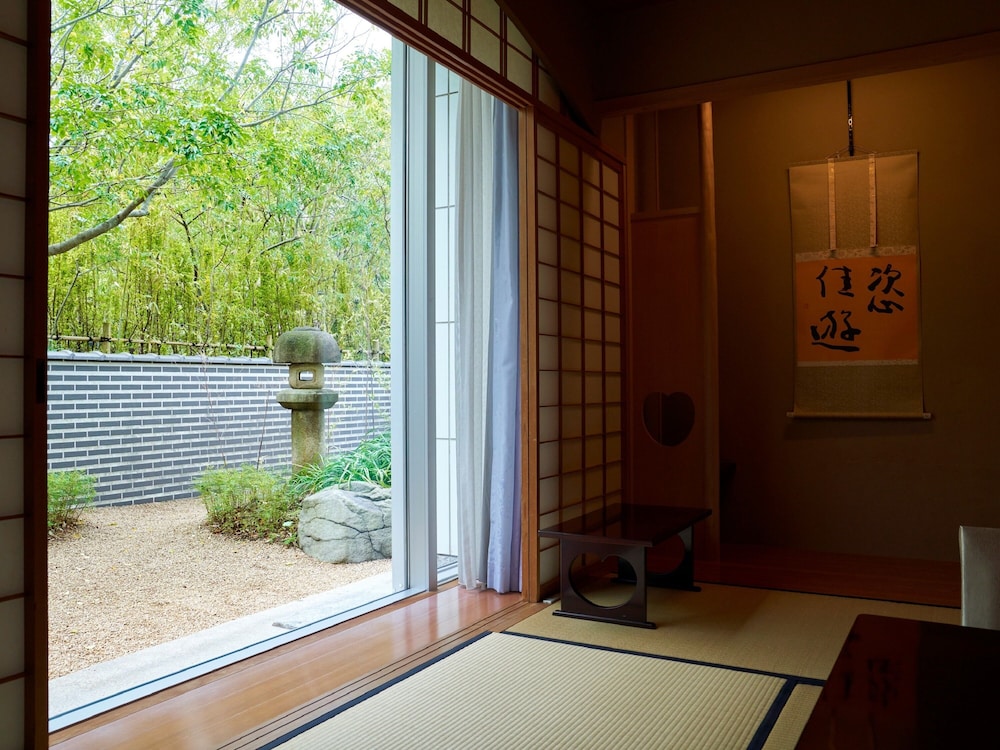 Japanese Garden Suite, Non Smoking, 2F [2 single beds and 2 Japanese futons] photo
